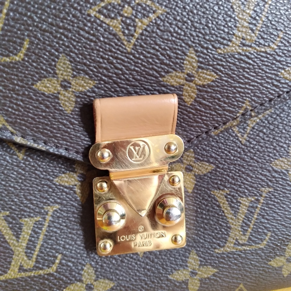 Traded ❤️ Louis Vuitton Metis Hobo - Picture 11 of 16